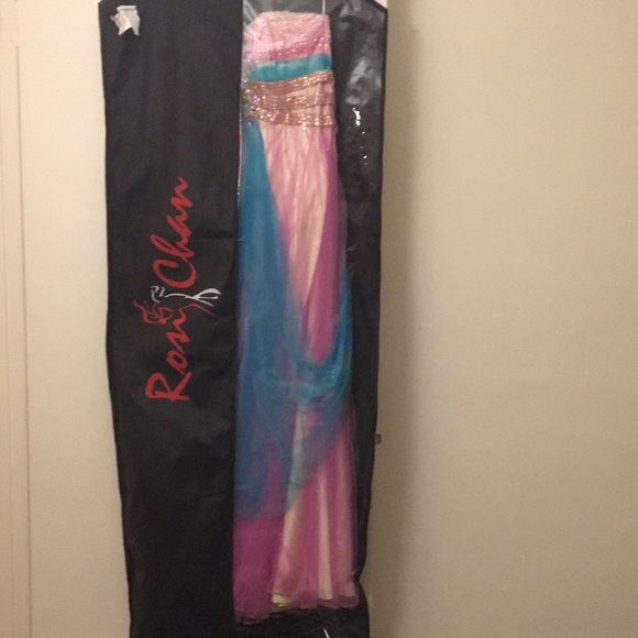 Evening / Prom / Party Gown - Picture 3 of 7
